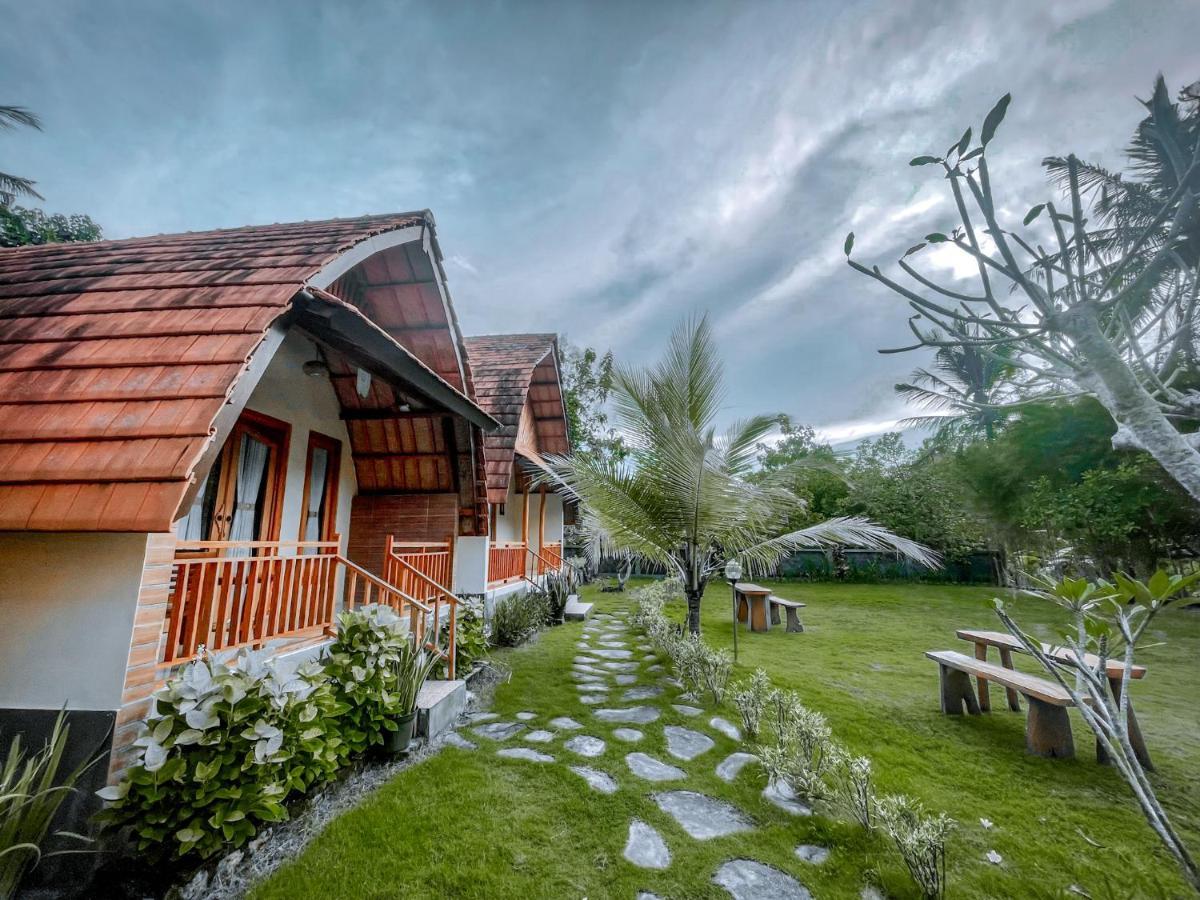Mertha Sari Resto & Bungalow Klungkung Buitenkant foto