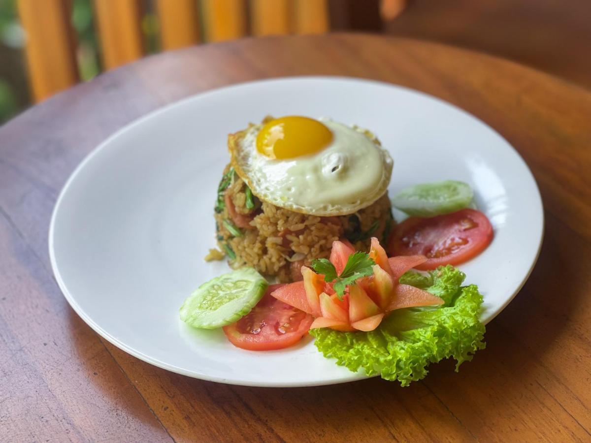 Mertha Sari Resto & Bungalow Klungkung Buitenkant foto