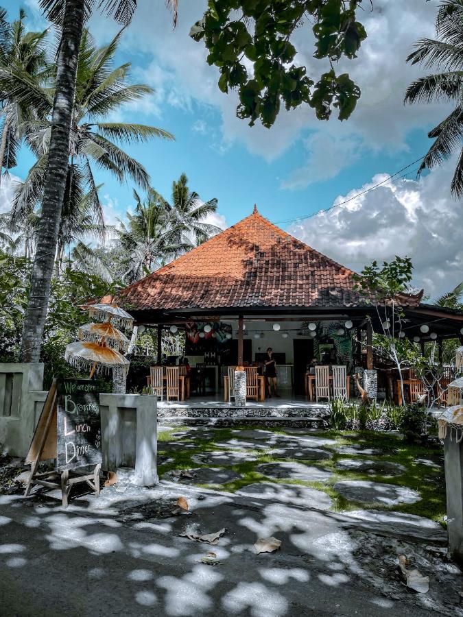 Mertha Sari Resto & Bungalow Klungkung Buitenkant foto